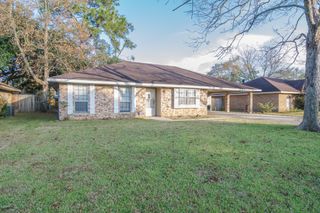 111 Valencia Drive, Lafayette, LA 70506