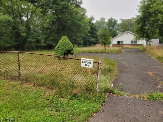 592 Equator Ave, Franklin Twp., NJ 08873