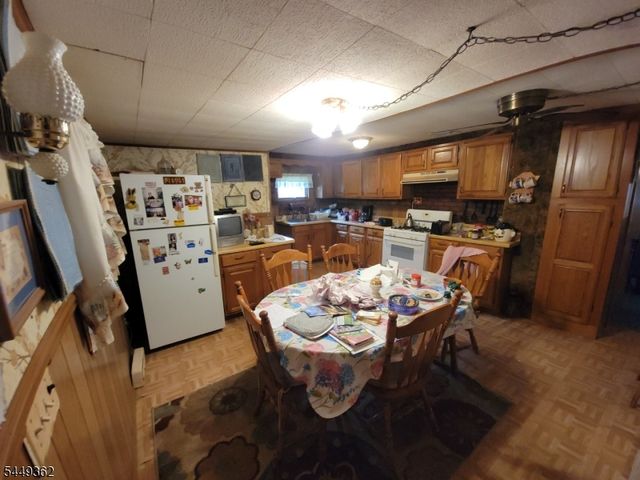 592 Equator Ave, Franklin Twp., NJ 08873