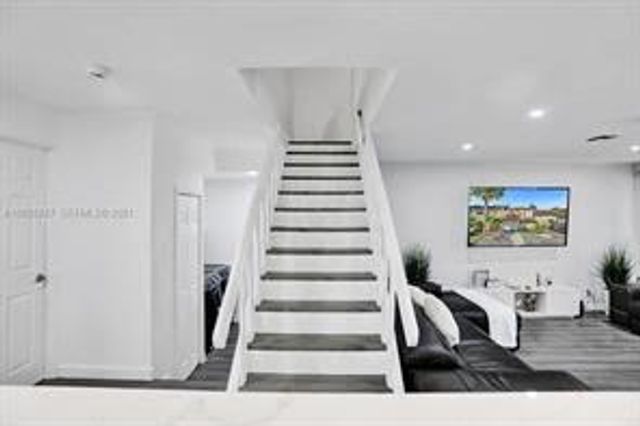 833 NW 81st Avenue 4, Plantation, FL 33324