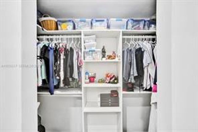 833 NW 81st Avenue 4, Plantation, FL 33324