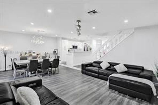 833 NW 81st Avenue 4, Plantation, FL 33324