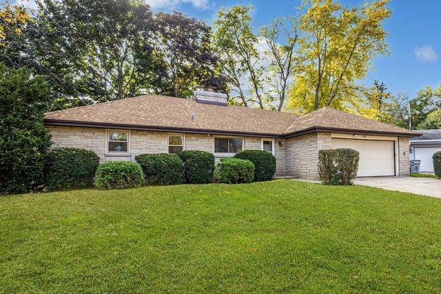 7501 N 41st STREET, Milwaukee, WI 53209