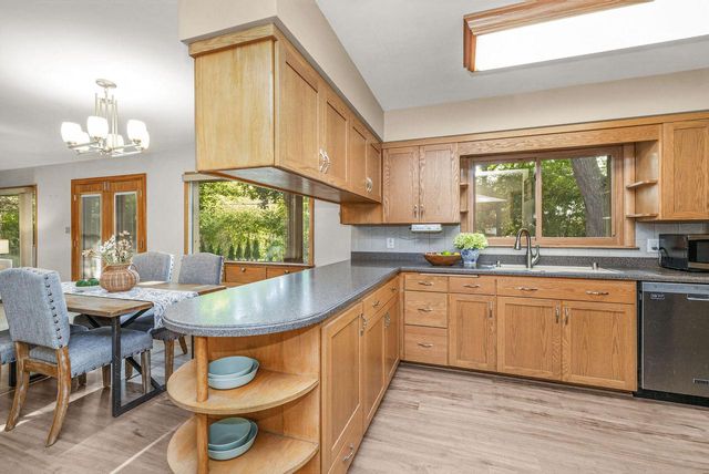 7501 N 41st STREET, Milwaukee, WI 53209