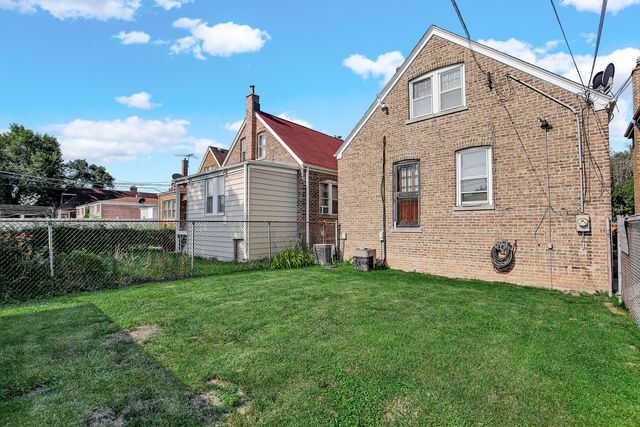 10327 S Calumet Avenue, Chicago, IL 60628