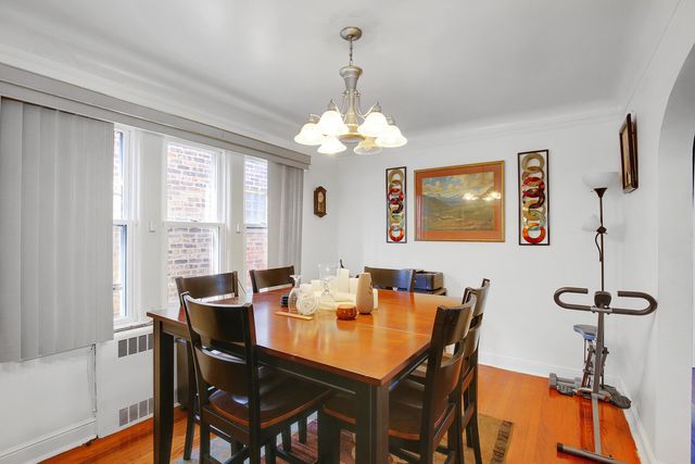 10327 S Calumet Avenue, Chicago, IL 60628