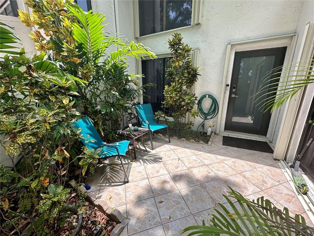 6712 SW 114th Ave, Miami, FL 33173