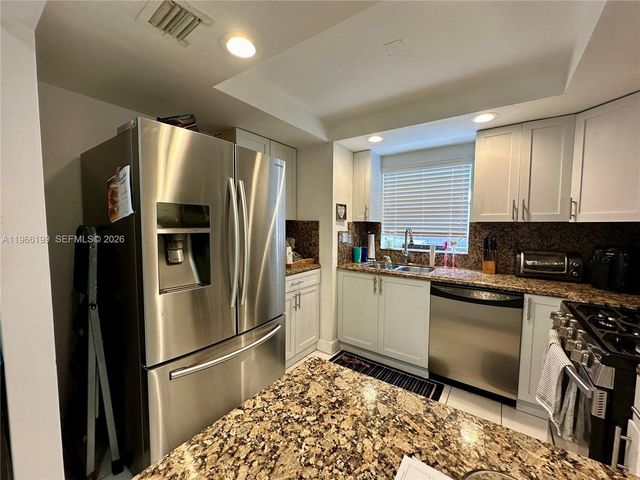 6712 SW 114th Ave, Miami, FL 33173