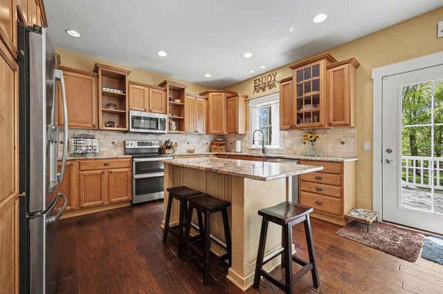 7903 Meadowood Drive, Hudsonville, MI 49426