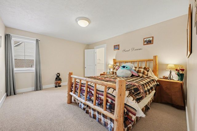 7903 Meadowood Drive, Hudsonville, MI 49426
