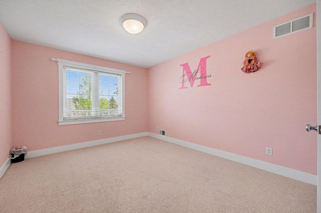 7903 Meadowood Drive, Hudsonville, MI 49426