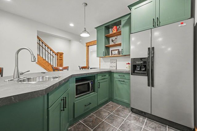 7903 Meadowood Drive, Hudsonville, MI 49426