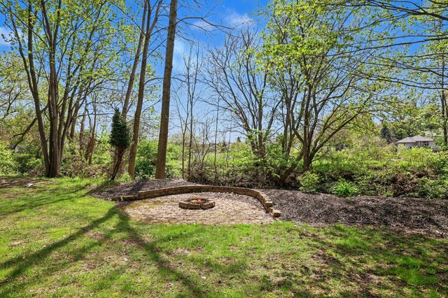 7903 Meadowood Drive, Hudsonville, MI 49426