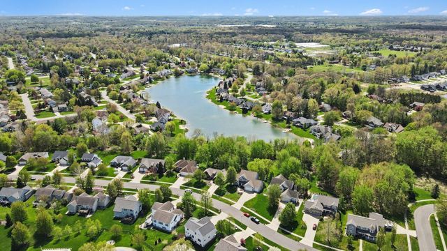 7903 Meadowood Drive, Hudsonville, MI 49426