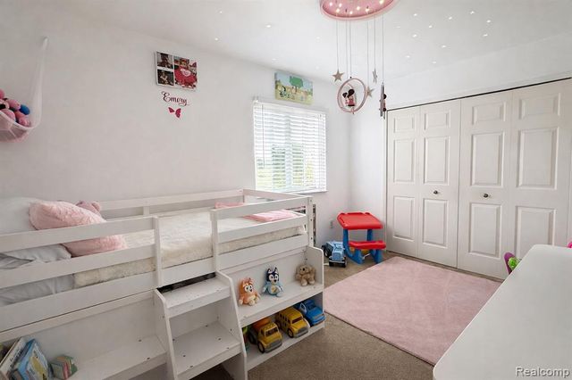 738 W Margaret Lane, Pontiac, MI 48341