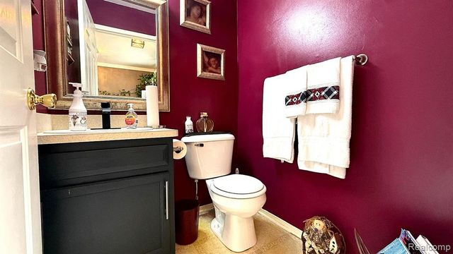 738 W Margaret Lane, Pontiac, MI 48341