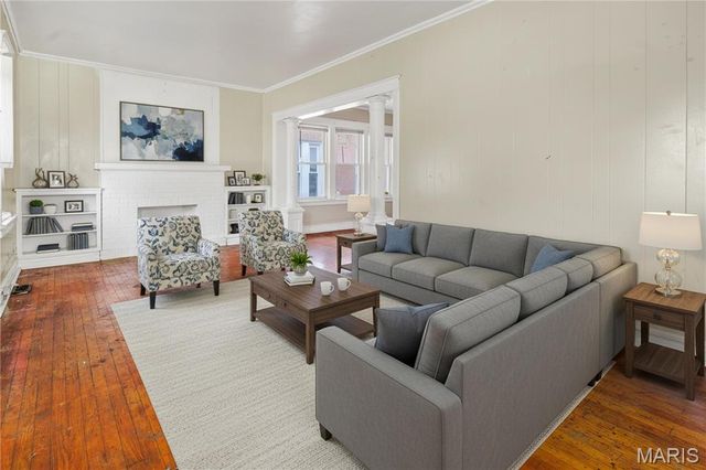 5474 Queens Avenue, St Louis, MO 63115