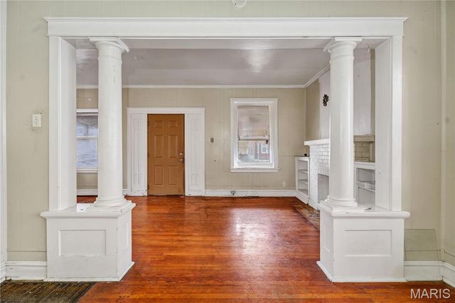 5474 Queens Avenue, St Louis, MO 63115