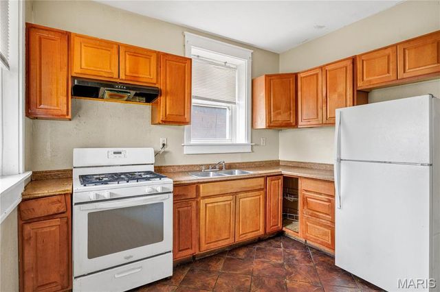 5474 Queens Avenue, St Louis, MO 63115