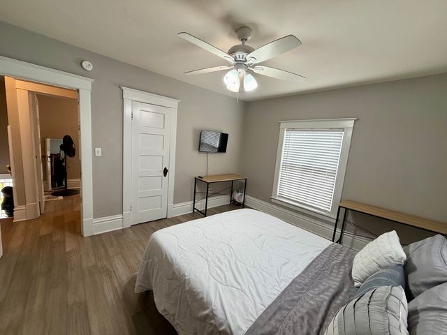 500 Barrett Street, Elgin, IL 60120