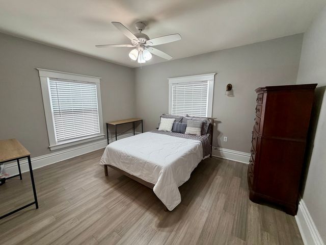 500 Barrett Street, Elgin, IL 60120