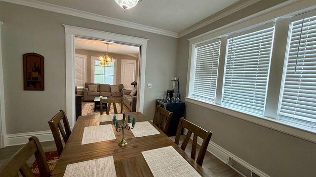 500 Barrett Street, Elgin, IL 60120