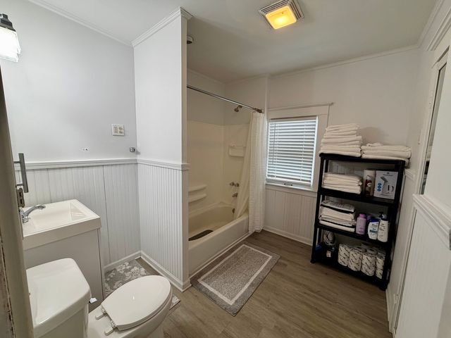 500 Barrett Street, Elgin, IL 60120