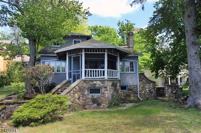 221 S New Jersey Ave, Jefferson Twp., NJ 07849