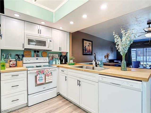 1201 Barrett RD 1204, North Fort Myers, FL 33903