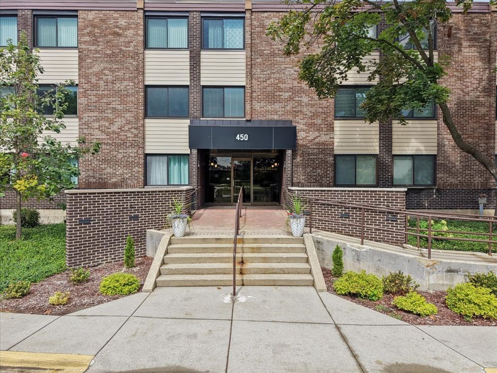 450 Raintree Court 2K, Glen Ellyn, IL 60137 — photo 2