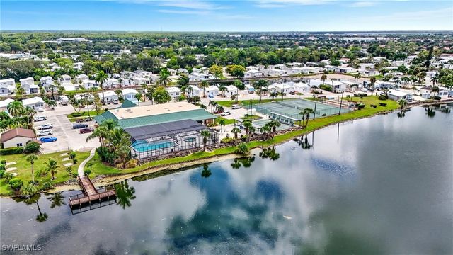 37 Bass LN, Naples, FL 34114