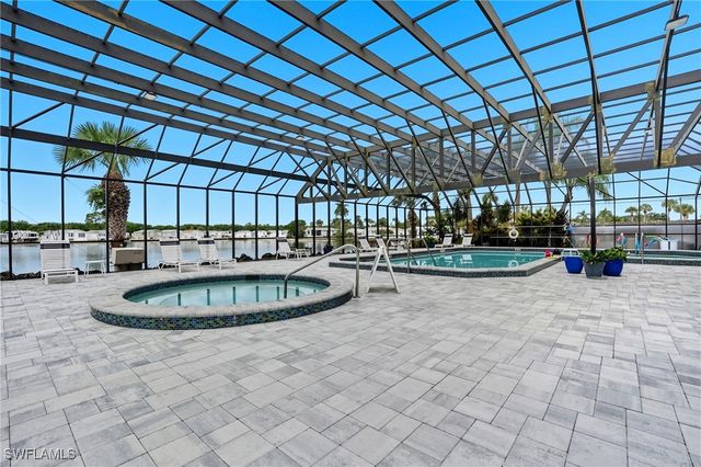 37 Bass LN, Naples, FL 34114