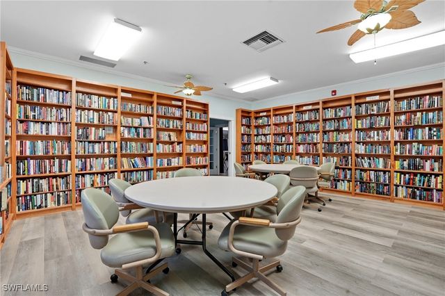 37 Bass LN, Naples, FL 34114