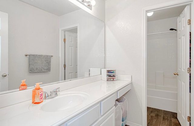 316 Angela Drive, Burleson, TX 76028
