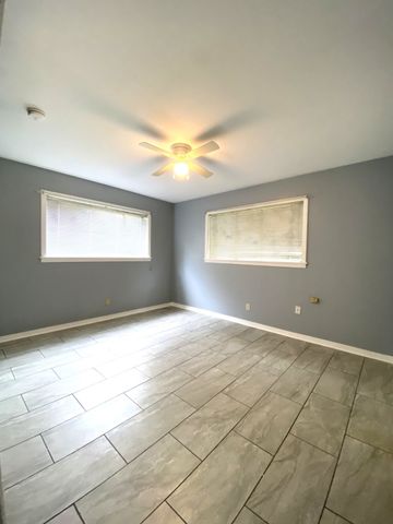 810 Poleman Road, Shreveport, LA 71107