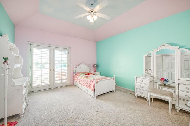 2589 W Lake Van Ness Circle, Fresno, CA 93711