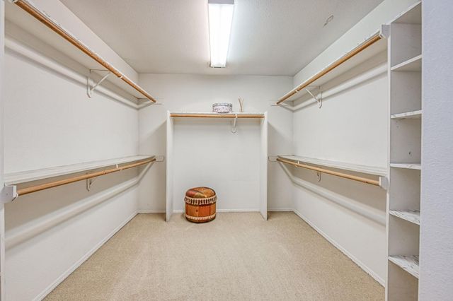 2589 W Lake Van Ness Circle, Fresno, CA 93711