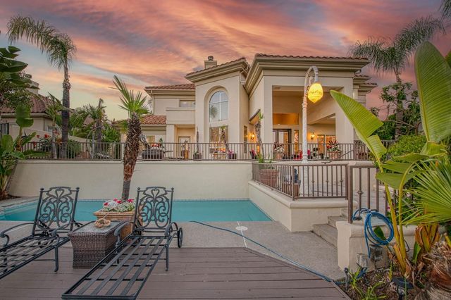 2589 W Lake Van Ness Circle, Fresno, CA 93711