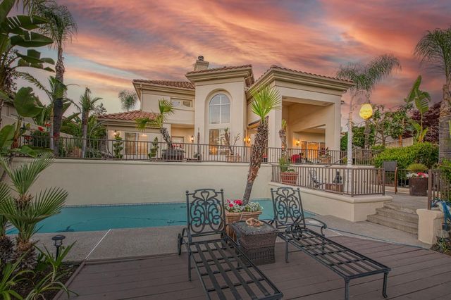 2589 W Lake Van Ness Circle, Fresno, CA 93711