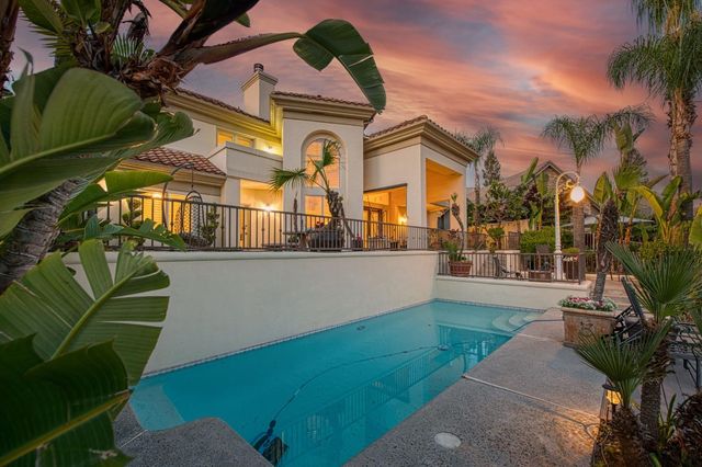 2589 W Lake Van Ness Circle, Fresno, CA 93711