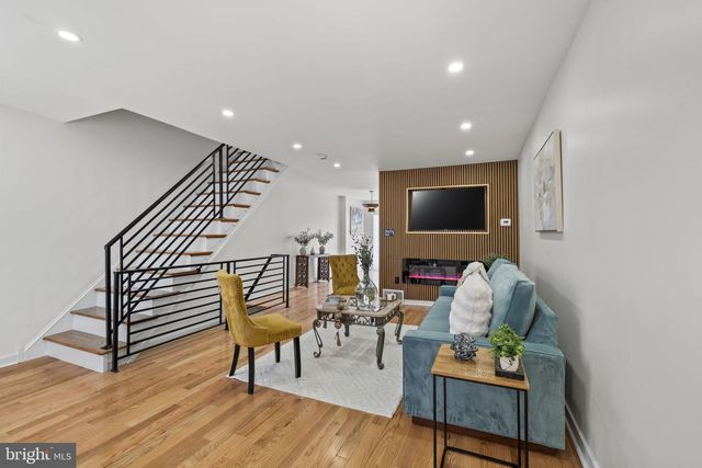 8654 FAYETTE ST, Philadelphia, PA 19150