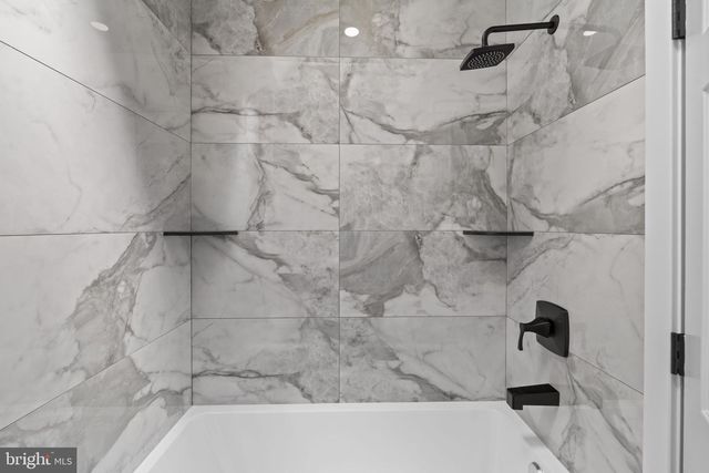 8654 FAYETTE ST, Philadelphia, PA 19150