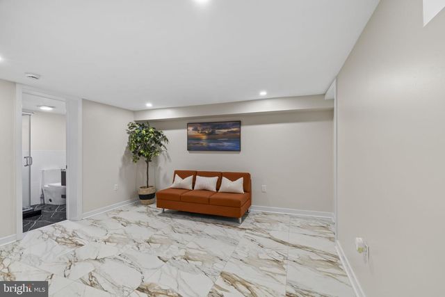 8654 FAYETTE ST, Philadelphia, PA 19150