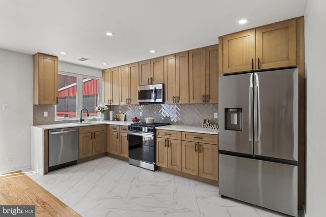 8654 FAYETTE ST, Philadelphia, PA 19150