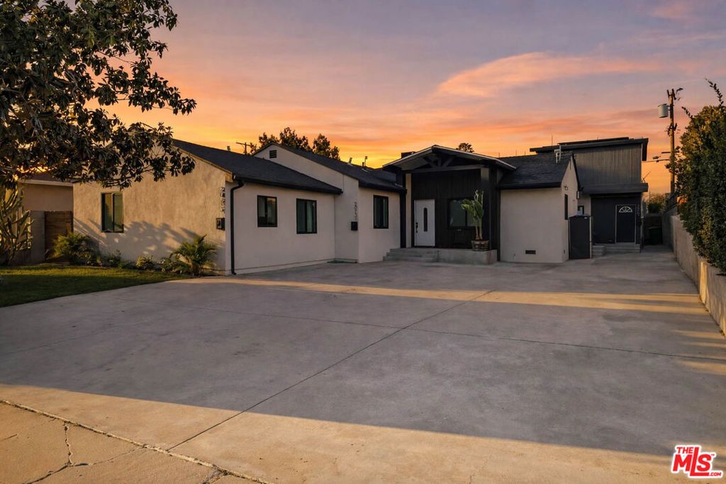 Image 1 of property listing at 20237 Hartland Street, Winnetka, CA 91306