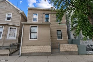 62 Highland St, Paterson City, NJ 07524