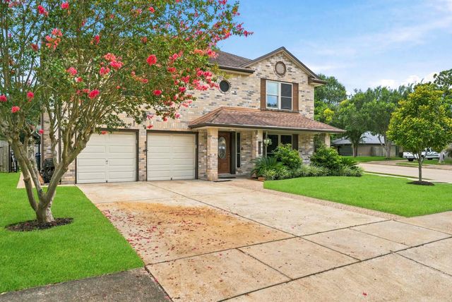 2135 Victoria Garden Drive, Richmond, TX 77406
