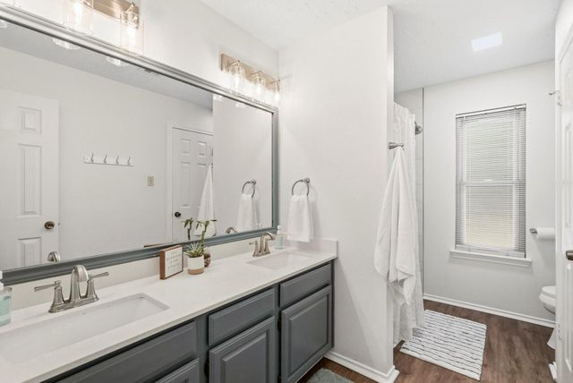 2135 Victoria Garden Drive, Richmond, TX 77406