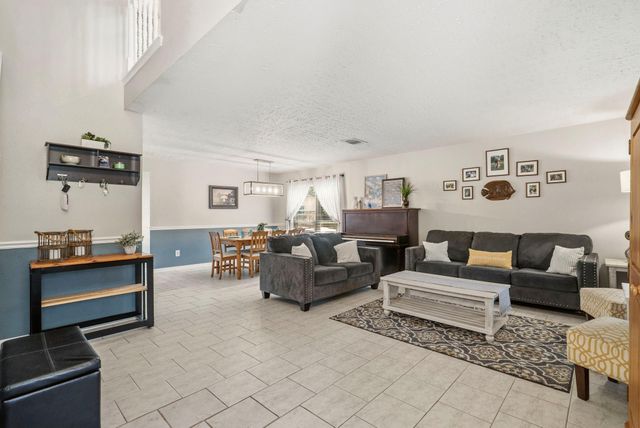 2135 Victoria Garden Drive, Richmond, TX 77406