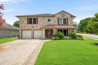 2135 Victoria Garden Drive, Richmond, TX 77406